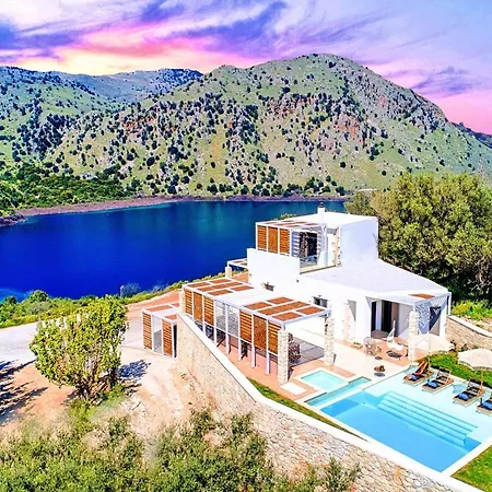 Βίλα Blue Heated Pool Γεωργιούπολη